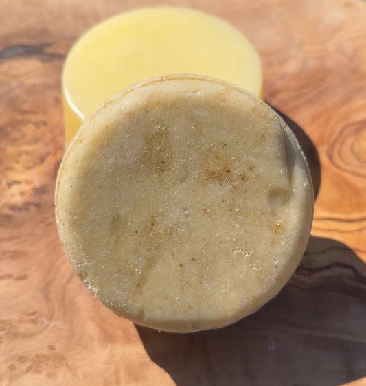 Deep cleansing shampoo bar